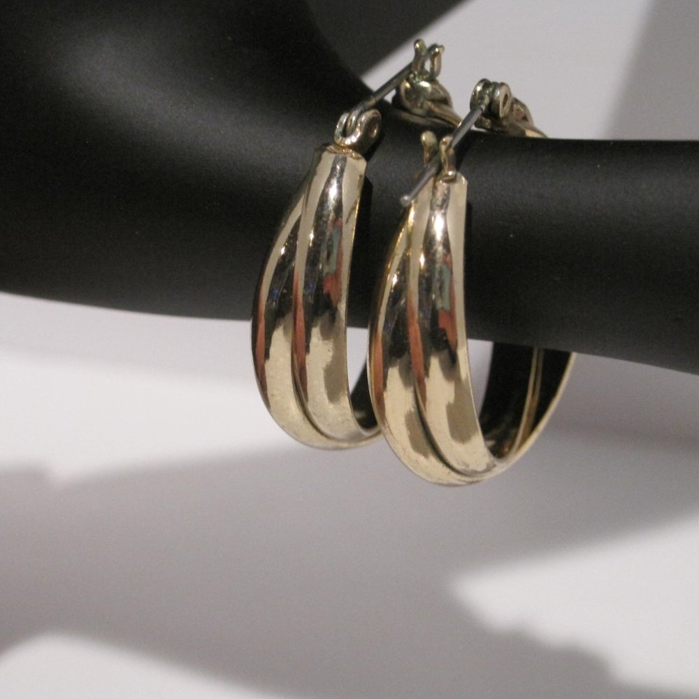 Gold Toned Earrings Crisscross Twist Latch Back Hoops For Pierced Ears